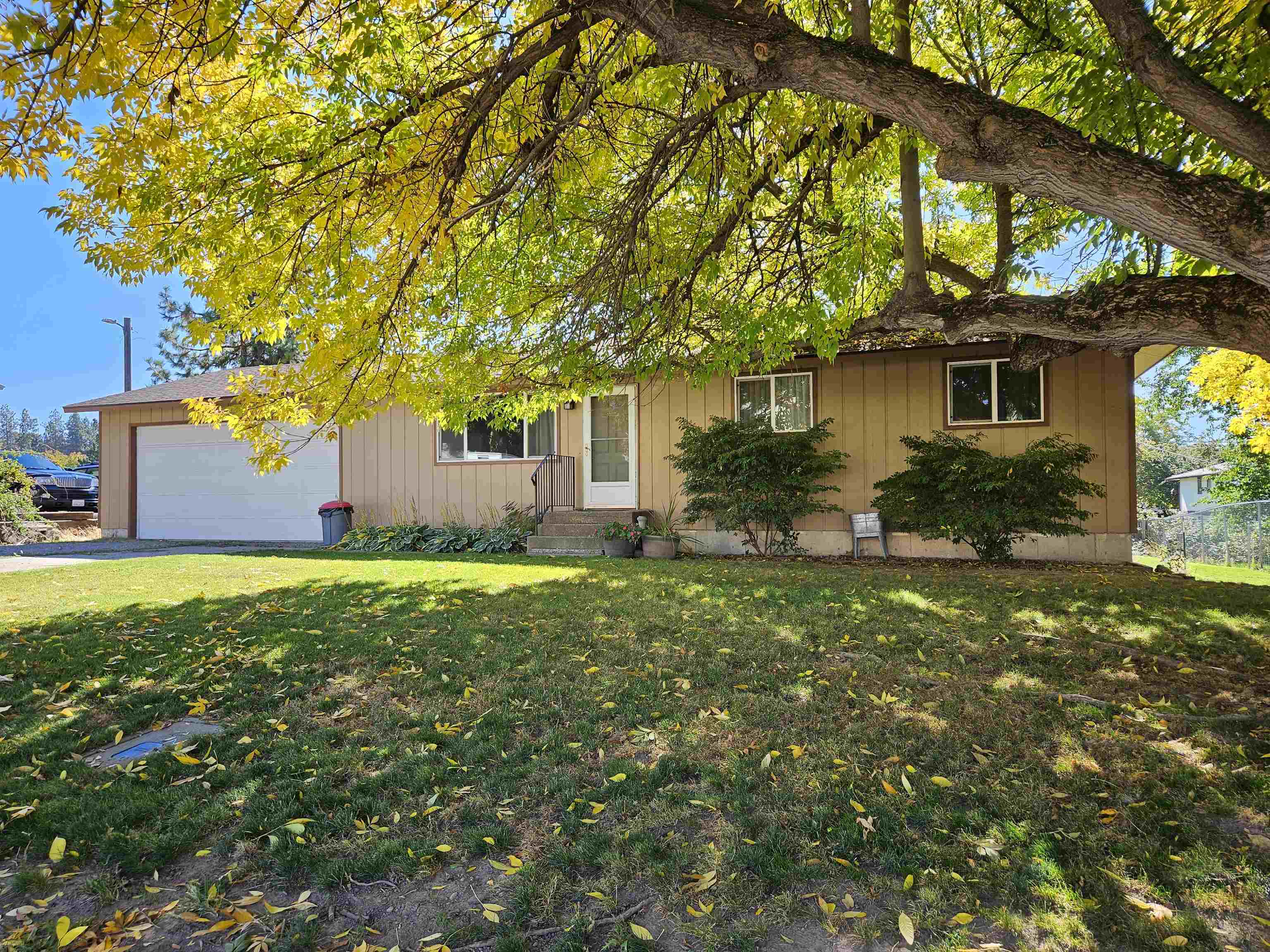Property Photo: 13218 E 29th Ave WA 99216