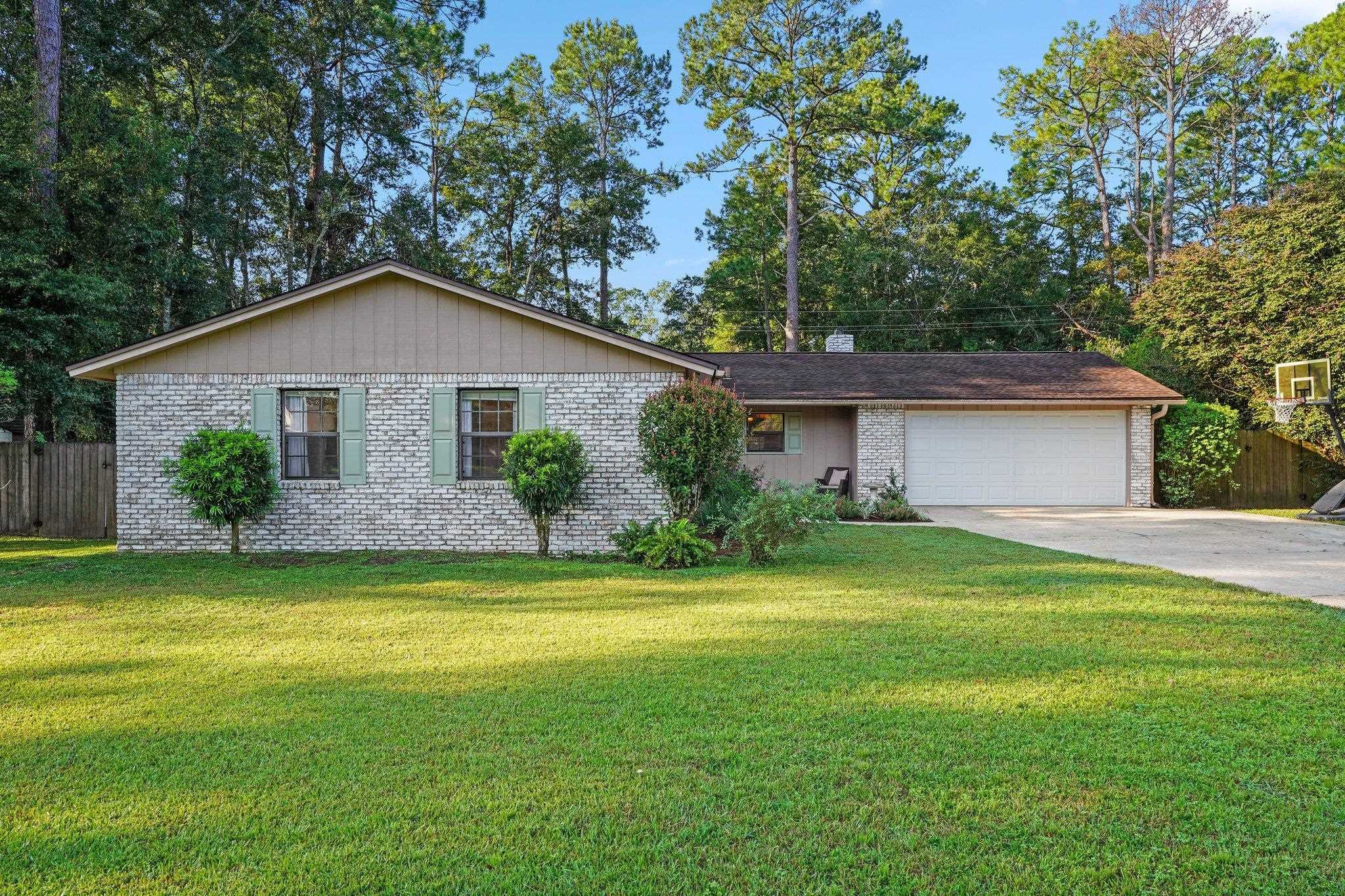 Property Photo:  3917 Tralee Road  FL 32309 