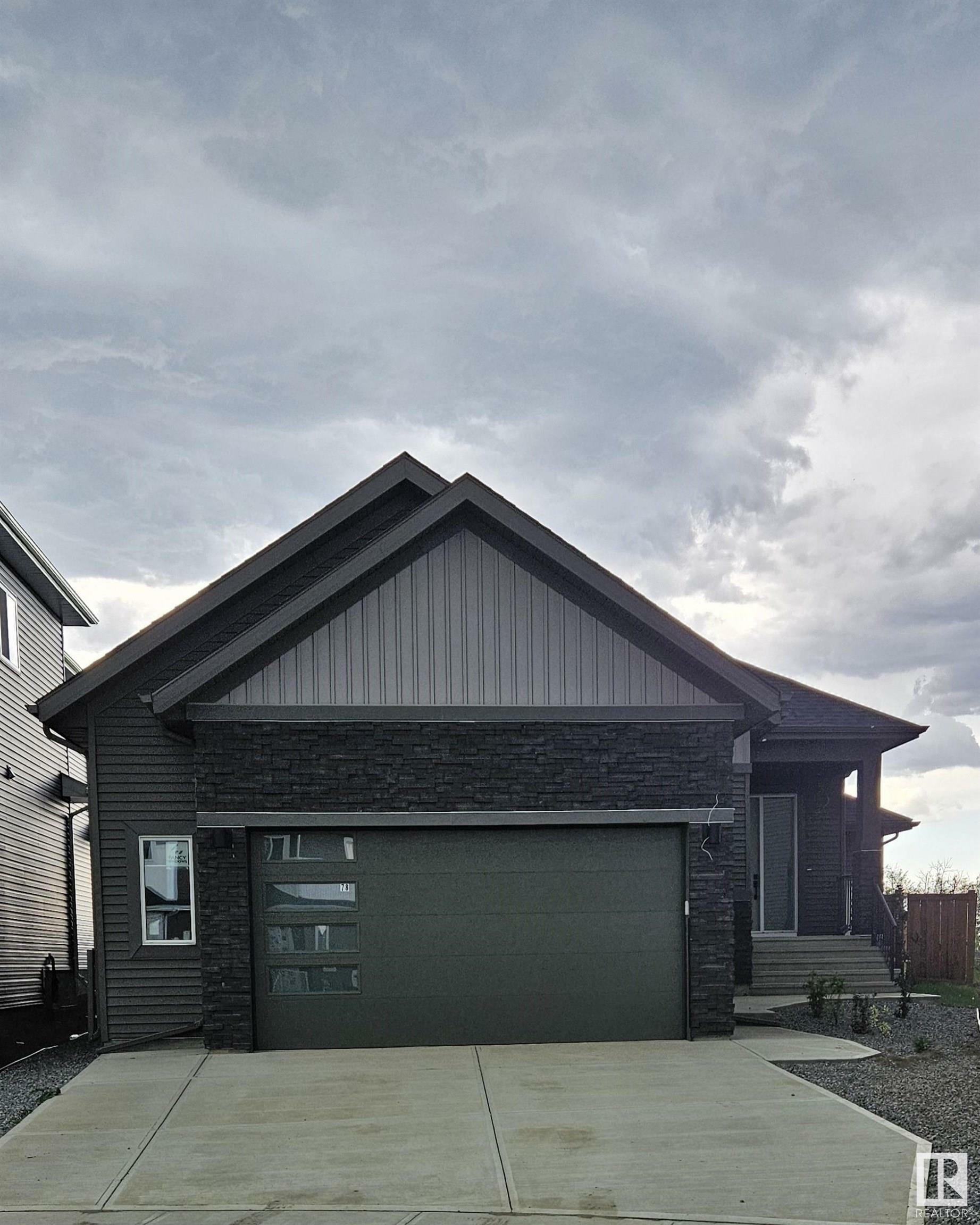 78 Edgefield Way  St. Albert AB T8N 7Z9 photo