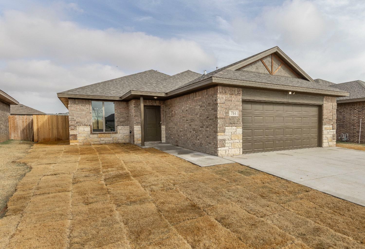 Property Photo:  714 E 18th  TX 79382 