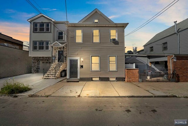 Property Photo:  258 2nd Street  NJ 07206 