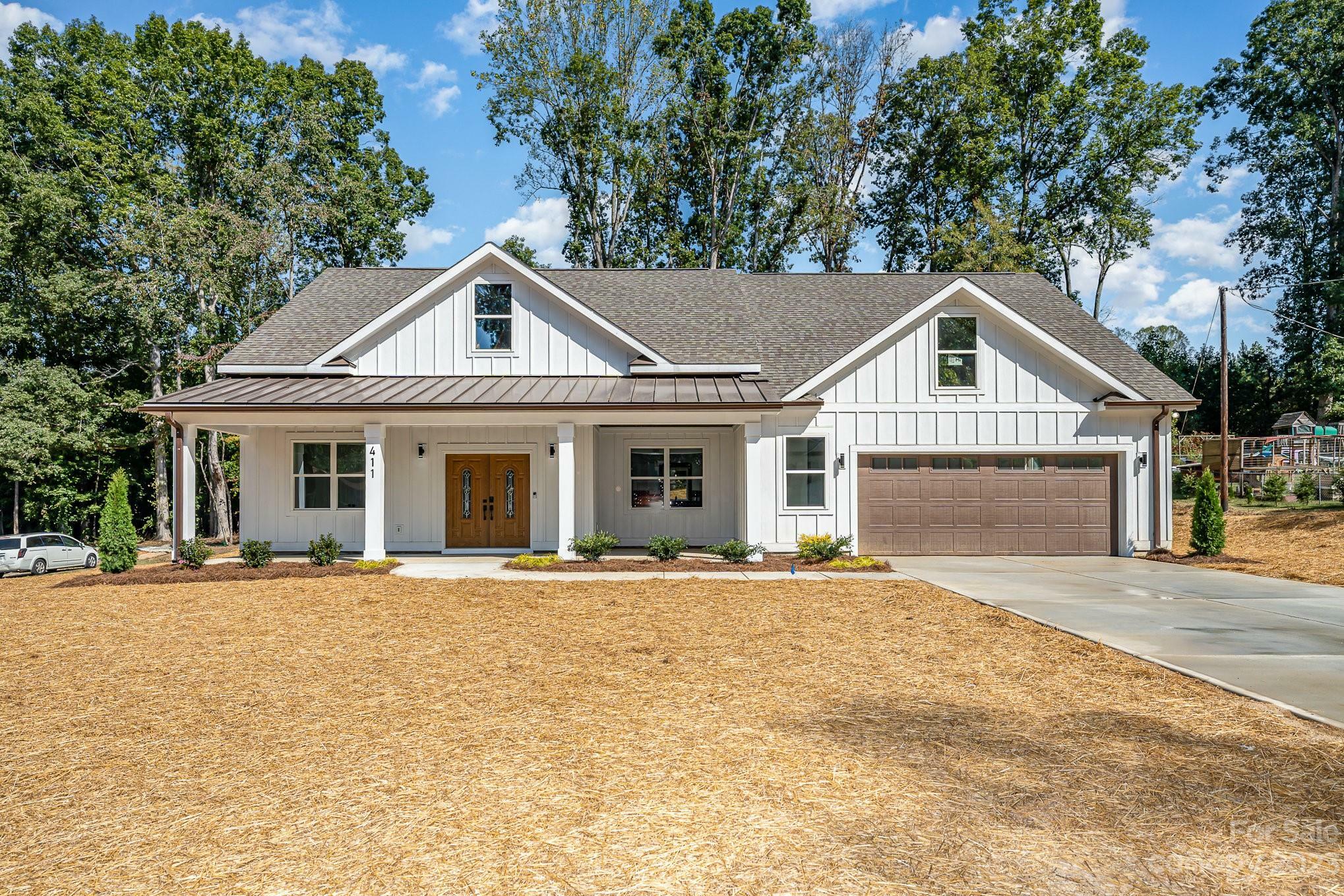 Property Photo:  411 Primrose Drive  NC 28147 