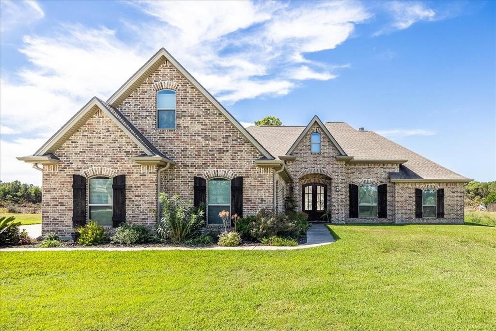 Property Photo: 140 Colonial Estates Drive TX 77611