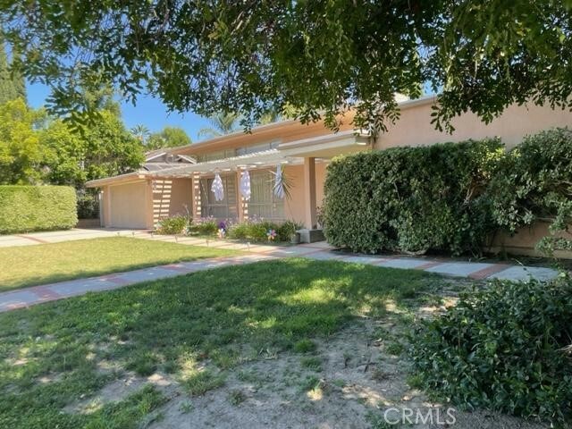 Property Photo:  9540 Donna Avenue  CA 91324 