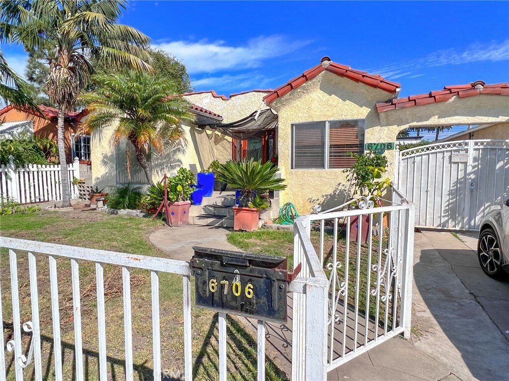 Property Photo:  6706 6706 1/2 Hood Avenue  CA 90255 