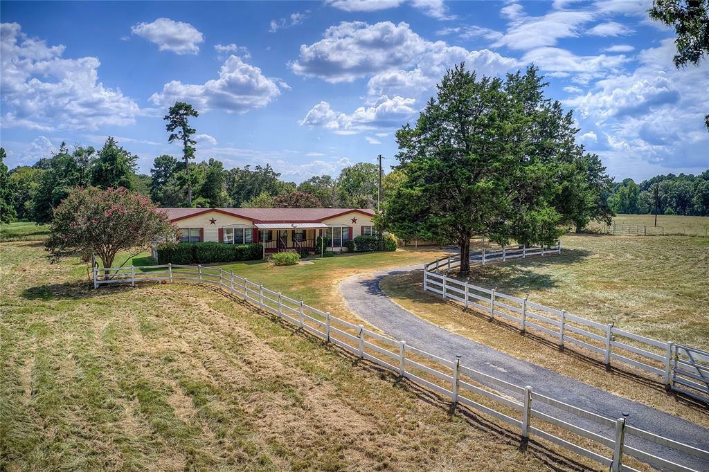 Property Photo:  552 County Road 4925  TX 75783 