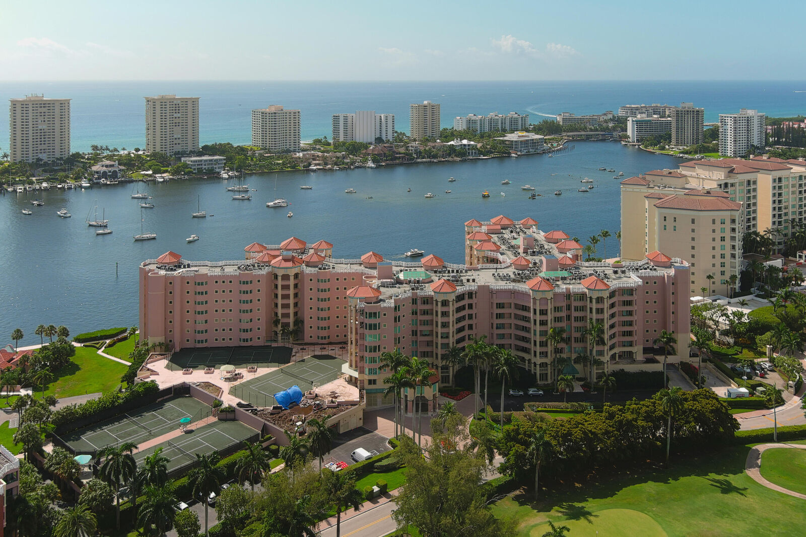 Property Photo:  300 SE 5th Avenue 5180  FL 33432 