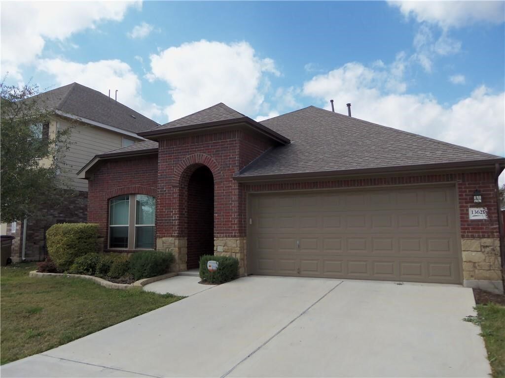 Property Photo:  13621 Hymeadow Circle  TX 78729 
