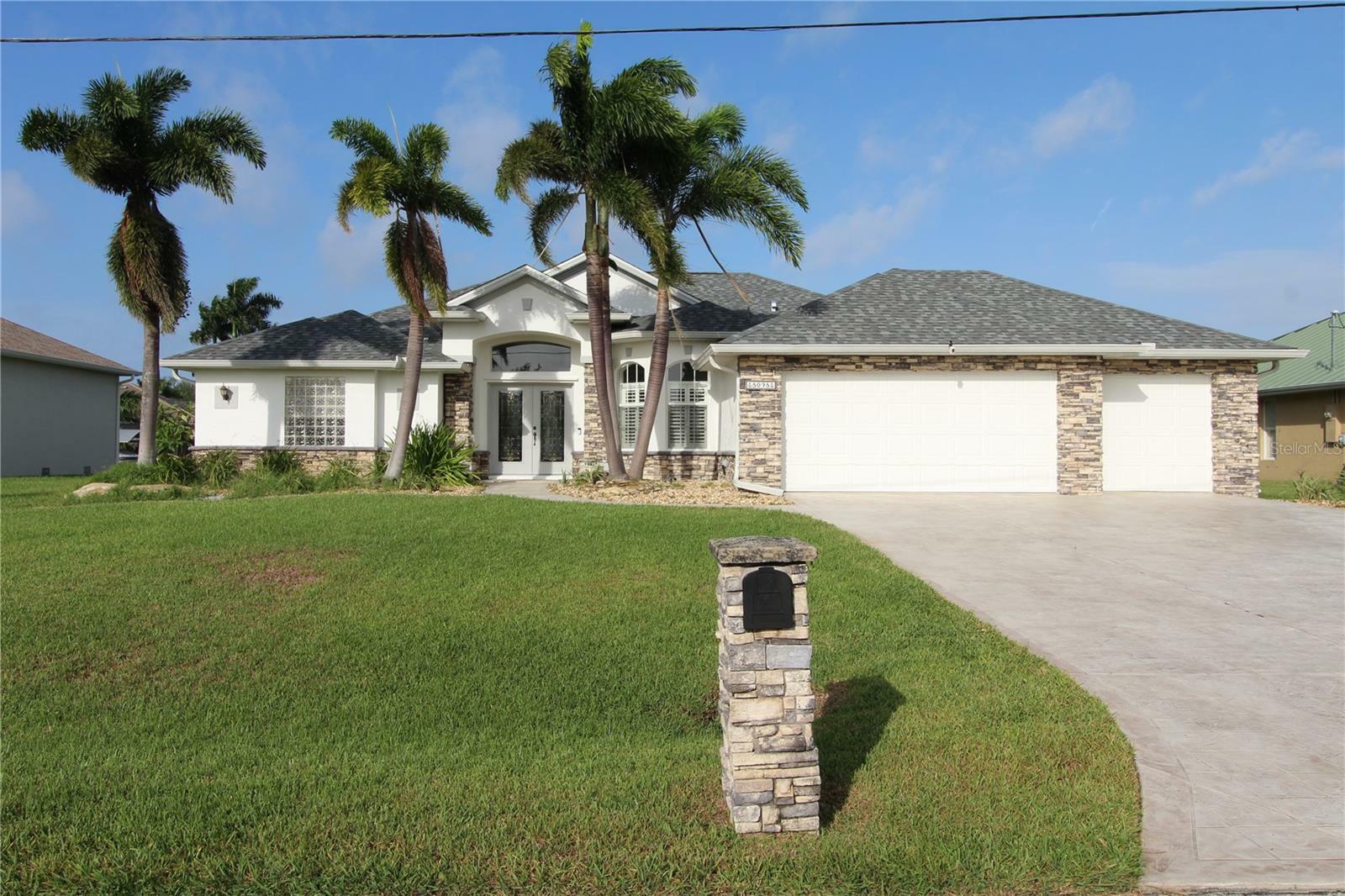 Property Photo:  8098 Tracy Circle  FL 33981 