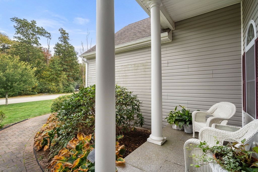 Property Photo:  9 Maighans Way  MA 01524 