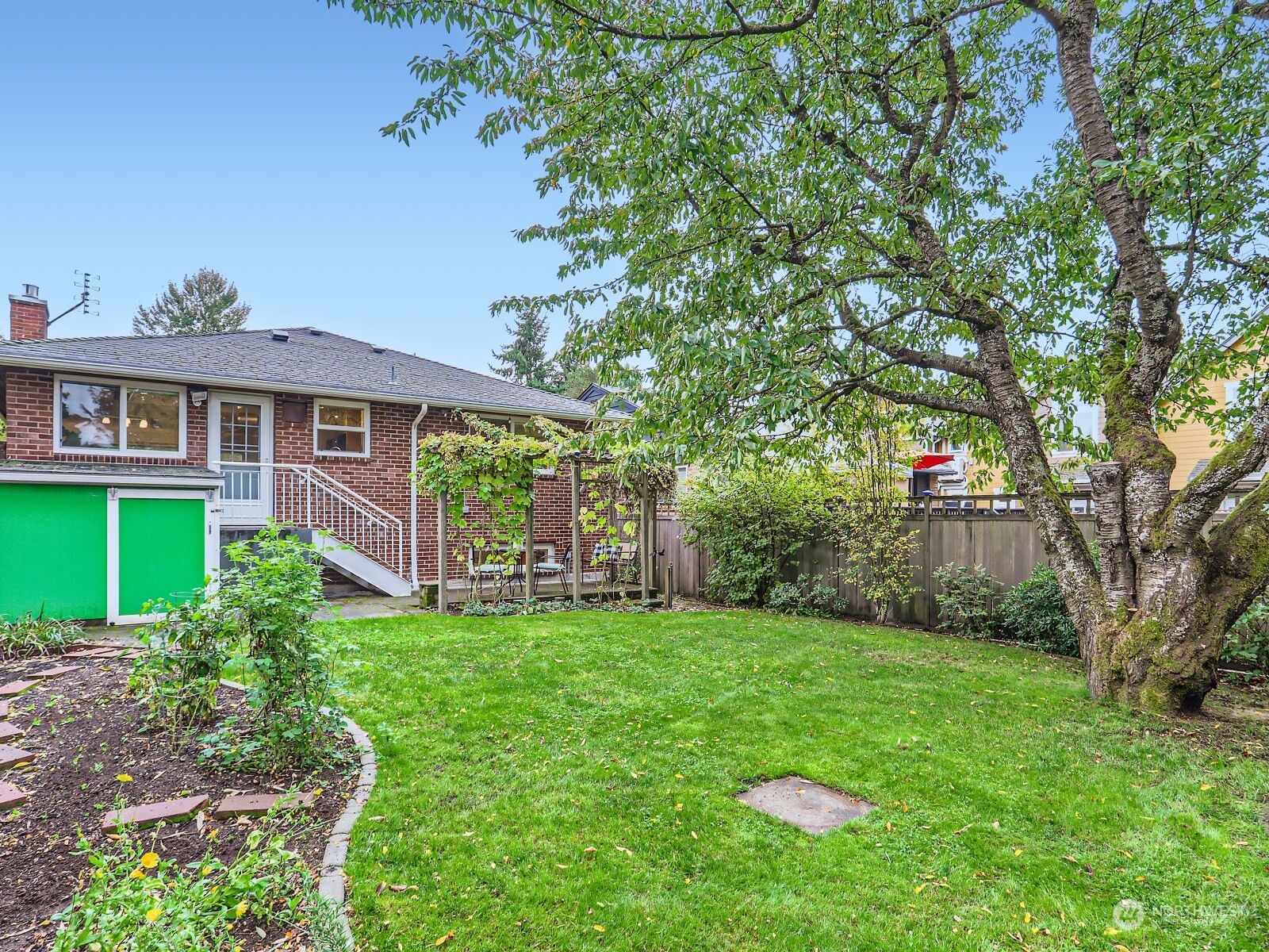 Property Photo:  6543 25th Avenue NE  WA 98115 