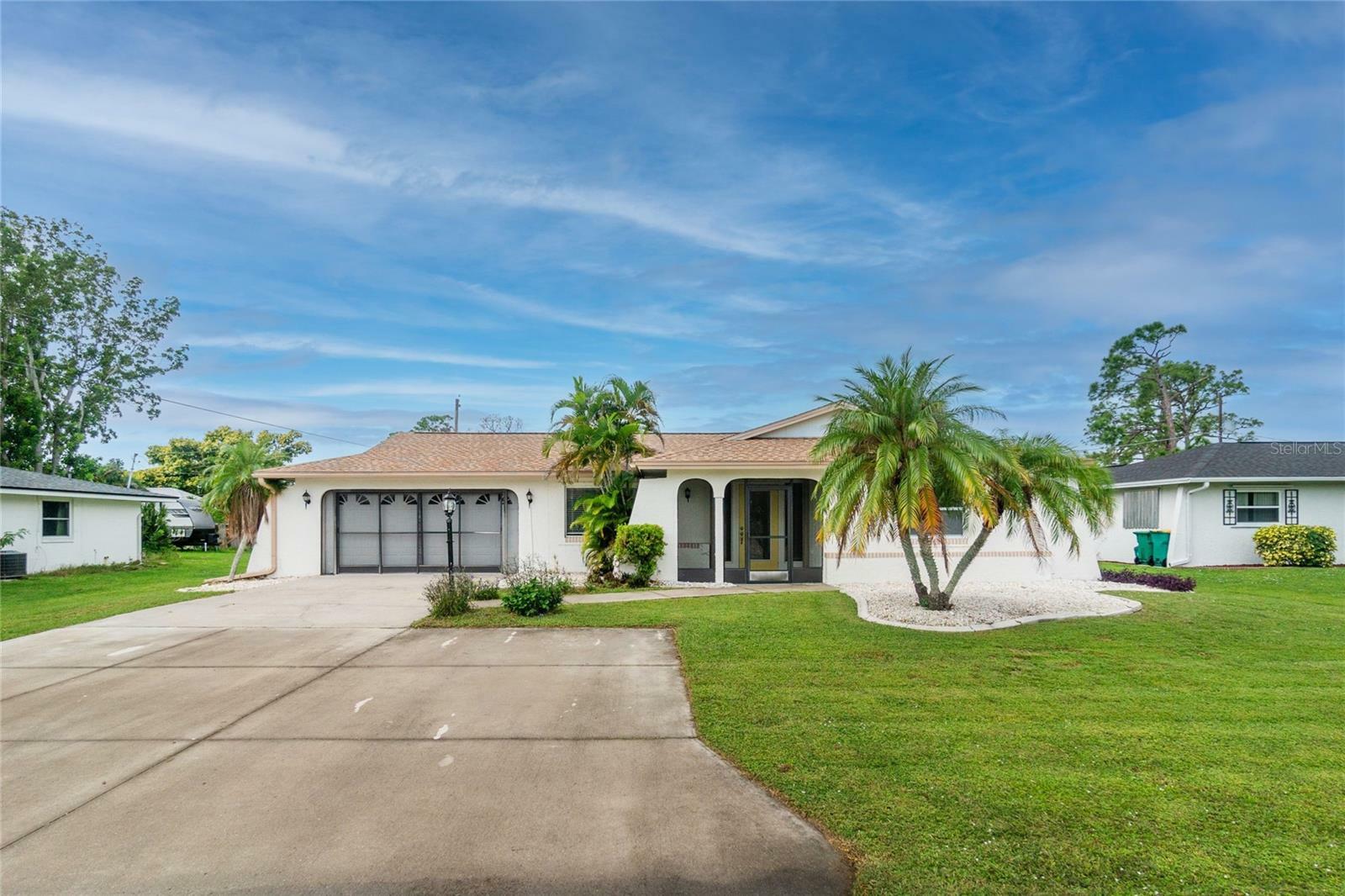 Property Photo: 462 Reading Street NW FL 33952