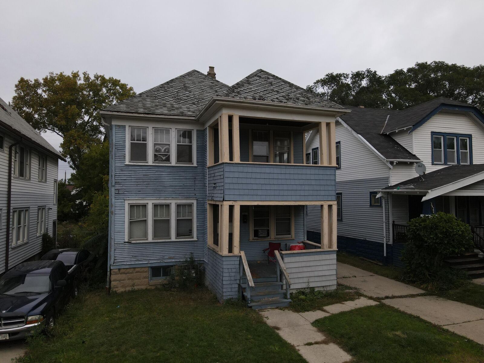 Property Photo: 2426 W Finn Pl WI 53206