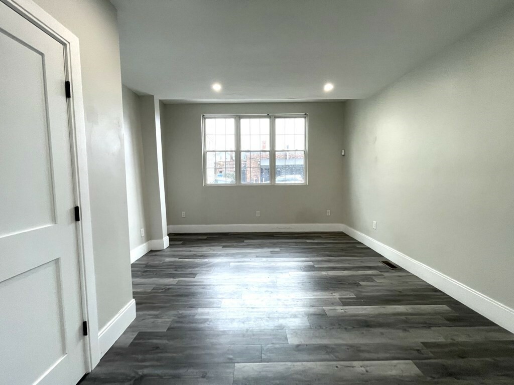 Property Photo: 75 Williams Street 1R MA 02150