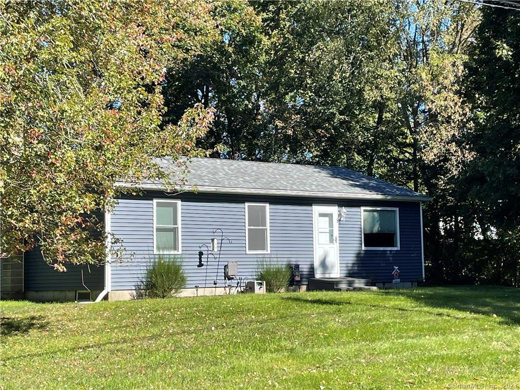 Property Photo:  8 North Potvin Avenue  CT 06354 