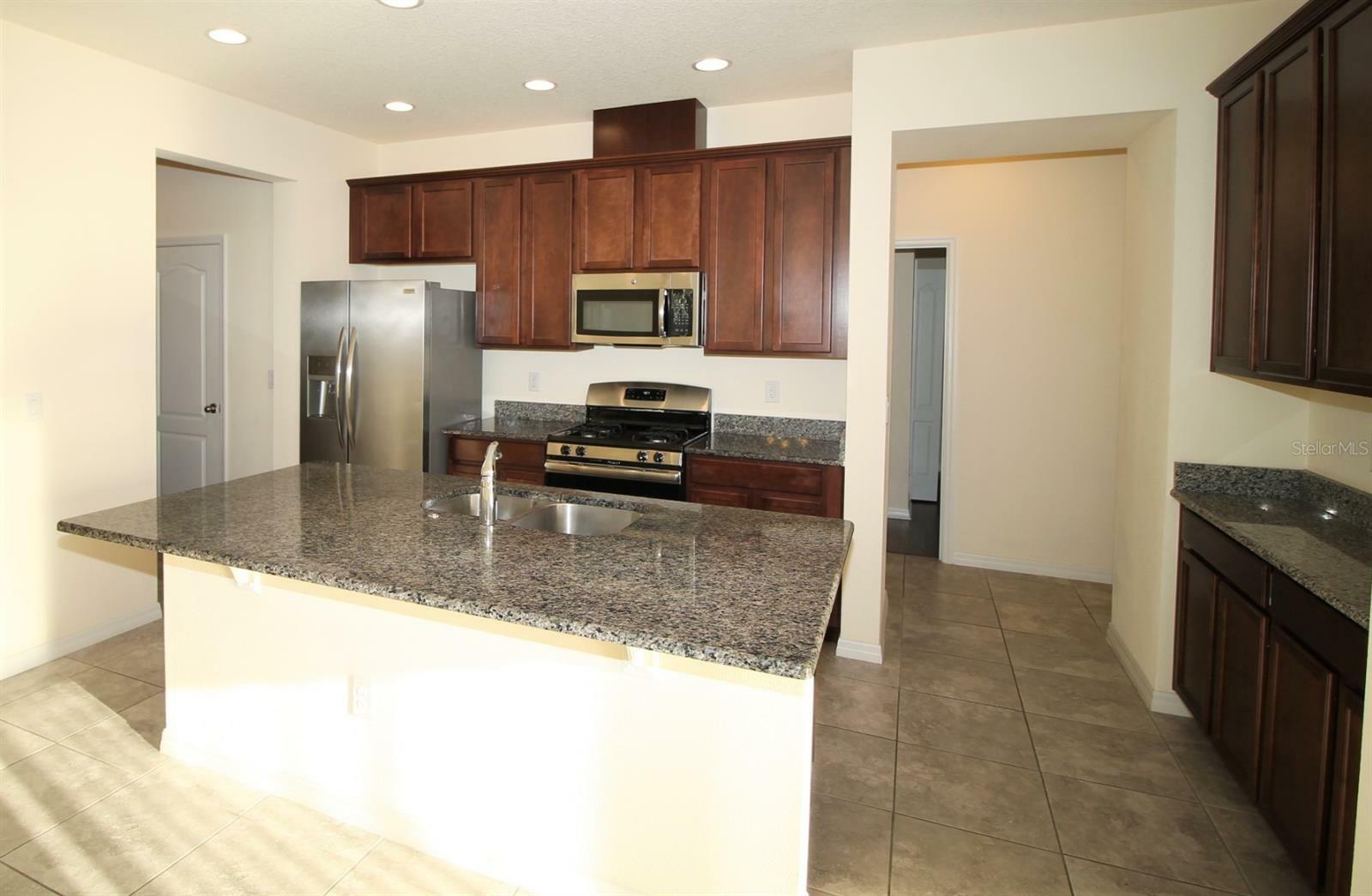 Property Photo: 1050 Nathan Ridge Road FL 34715
