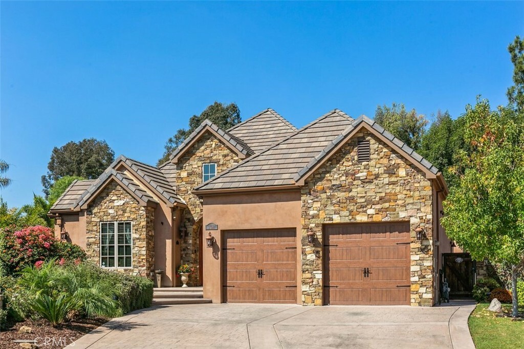 Property Photo: 4675 Via Amante CA 92886