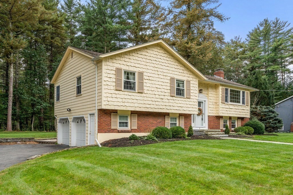 Property Photo:  3 Puritan Road  MA 01854 