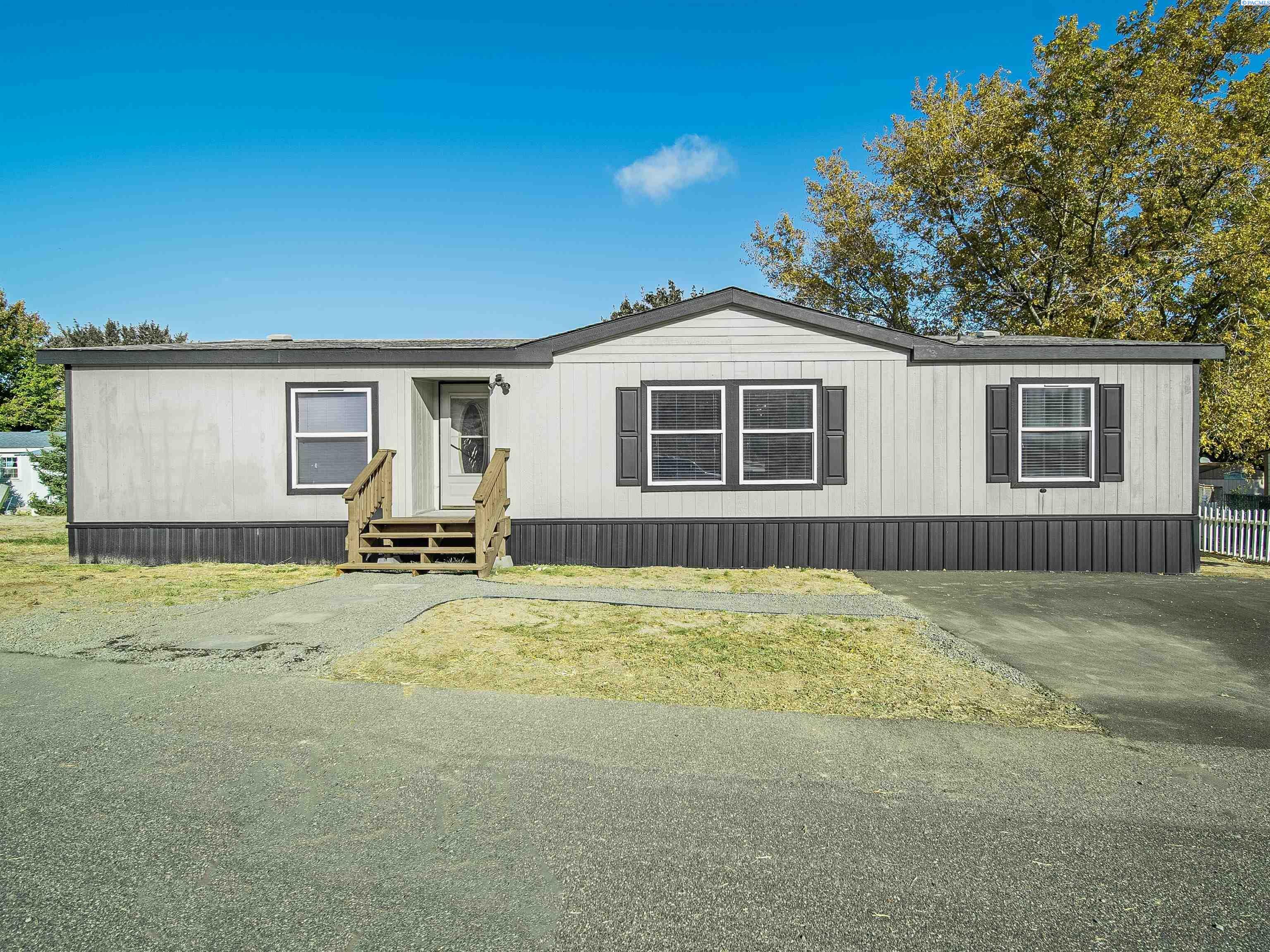 Property Photo:  6420 Hove  WA 99353 