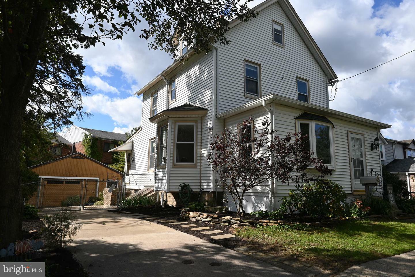 Property Photo: 616 Poquessing Avenue PA 19116