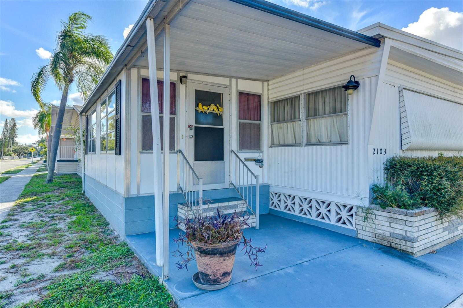 Property Photo:  2103 18th Street W  FL 34205 