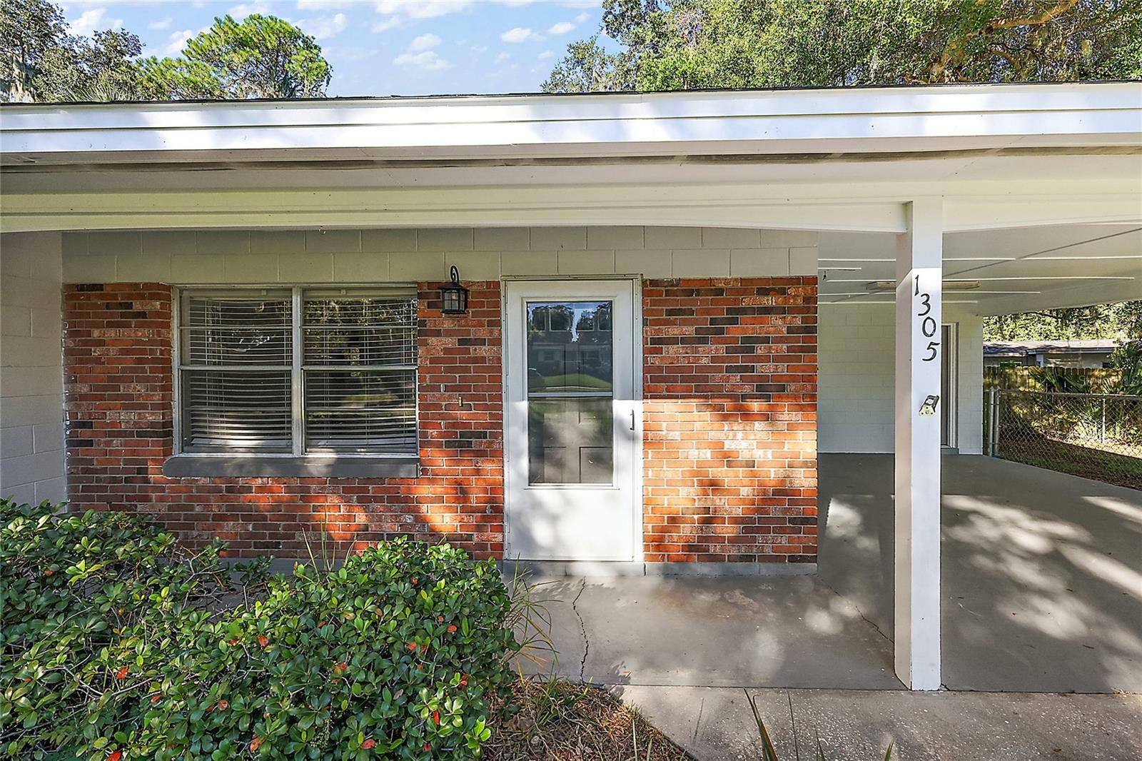 Property Photo:  1305 Orange Avenue  FL 32778 