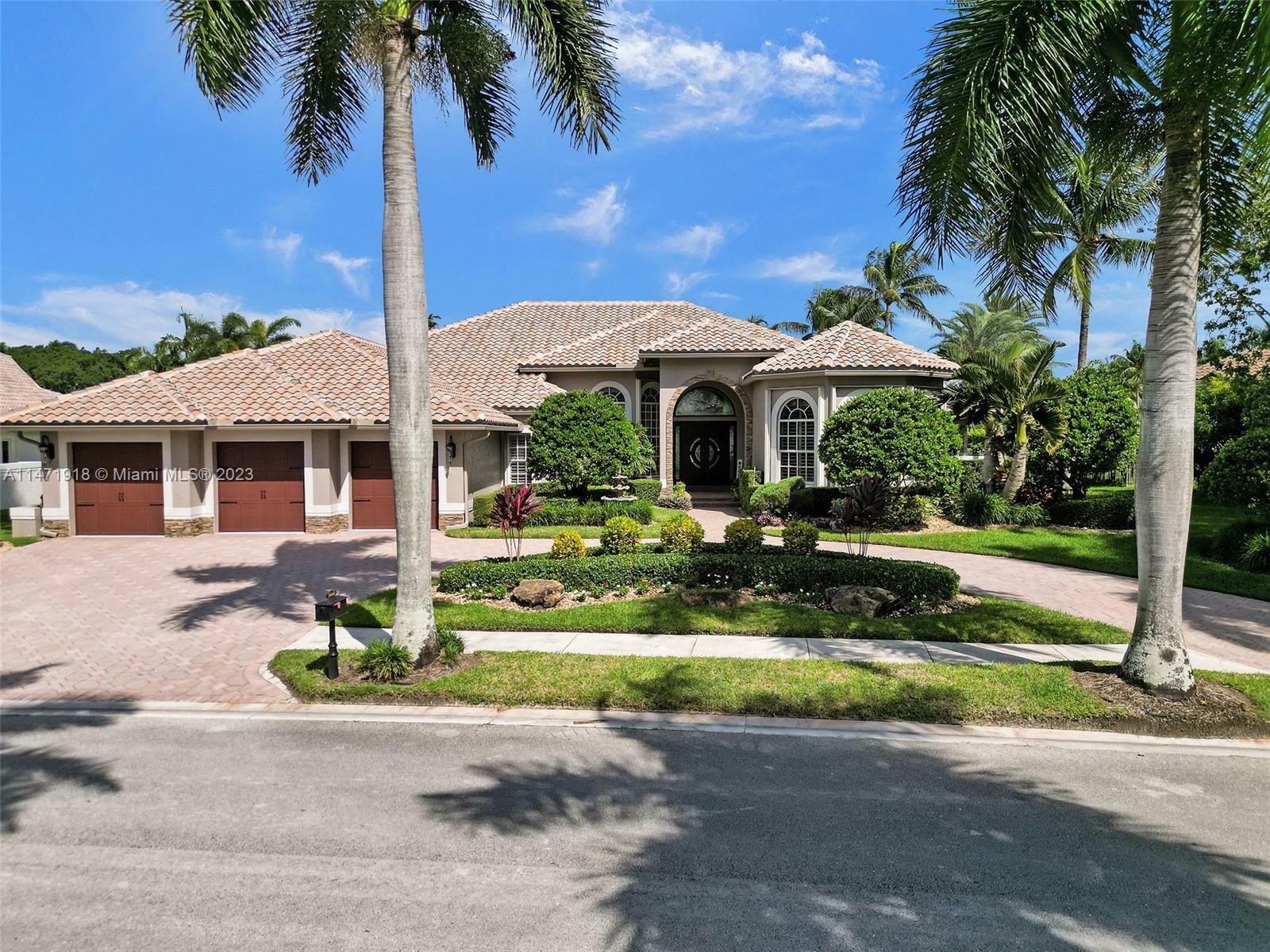 Property Photo:  2662 Riviera Manor  FL 33332 