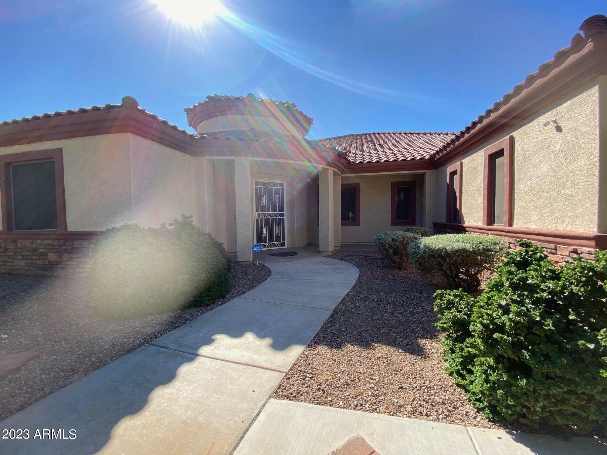 Property Photo:  2903 E Gary Way  AZ 85042 