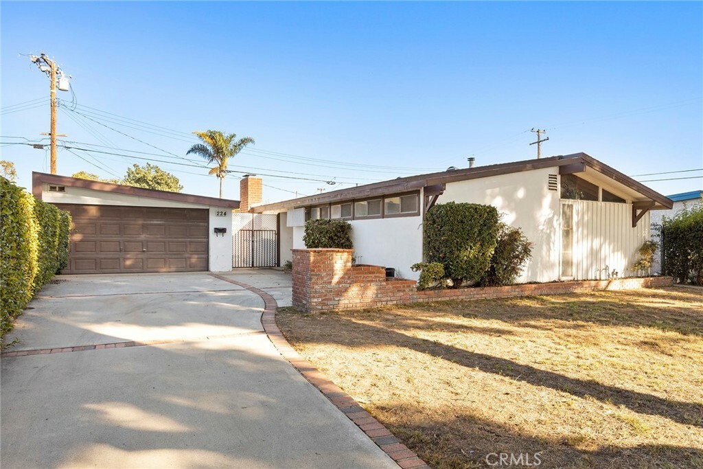 Property Photo:  224 S Mission Dr  CA 92831 