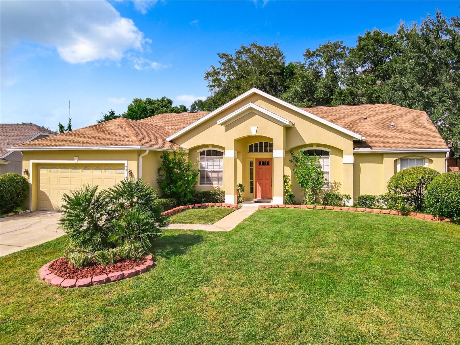 Property Photo:  122 Cedar Springs Circle  FL 32713 
