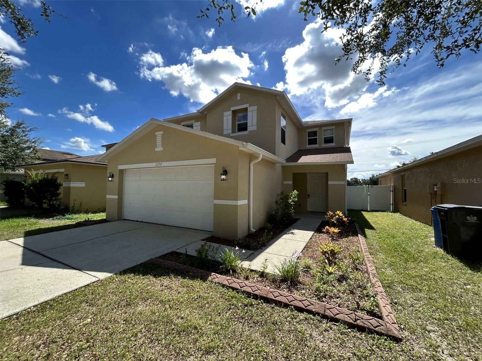Property Photo: 11757 Mango Cross Court FL 33584