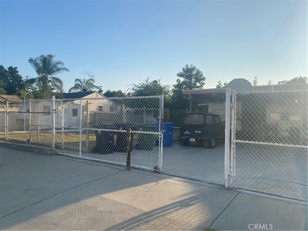 Property Photo: 13934 Filmore Street CA 91331