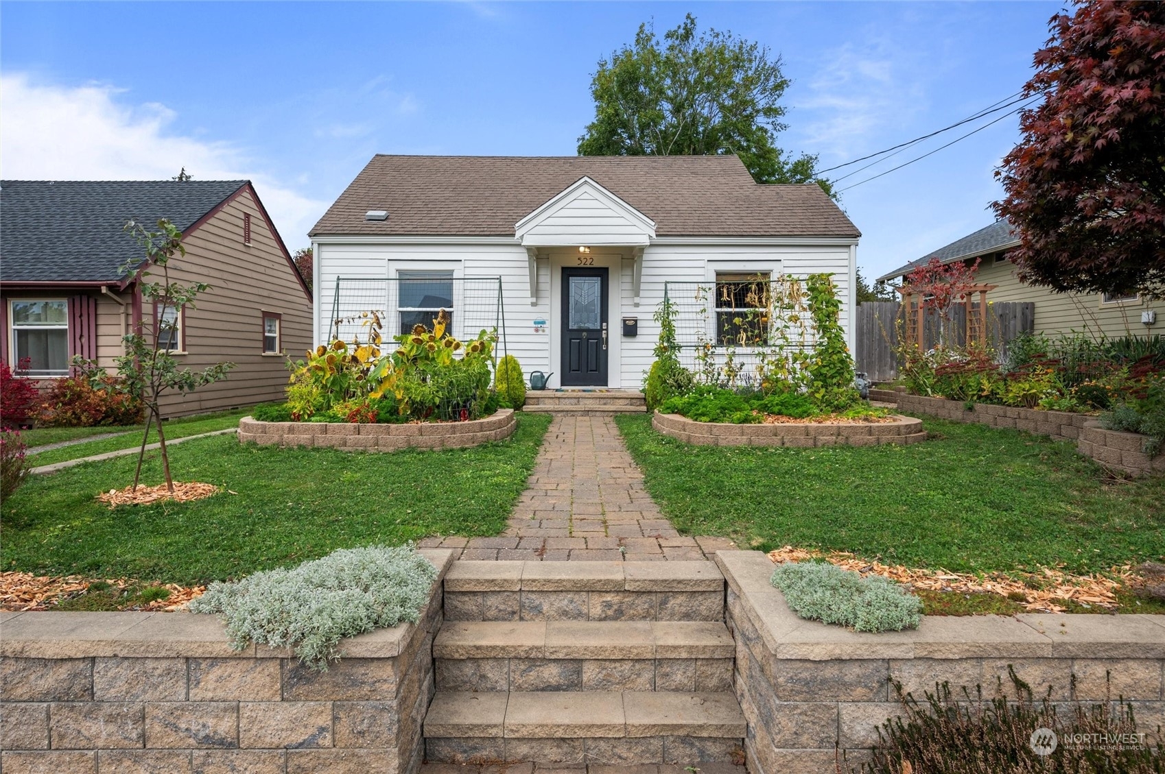 Property Photo: 522 W Illinois Street WA 98225