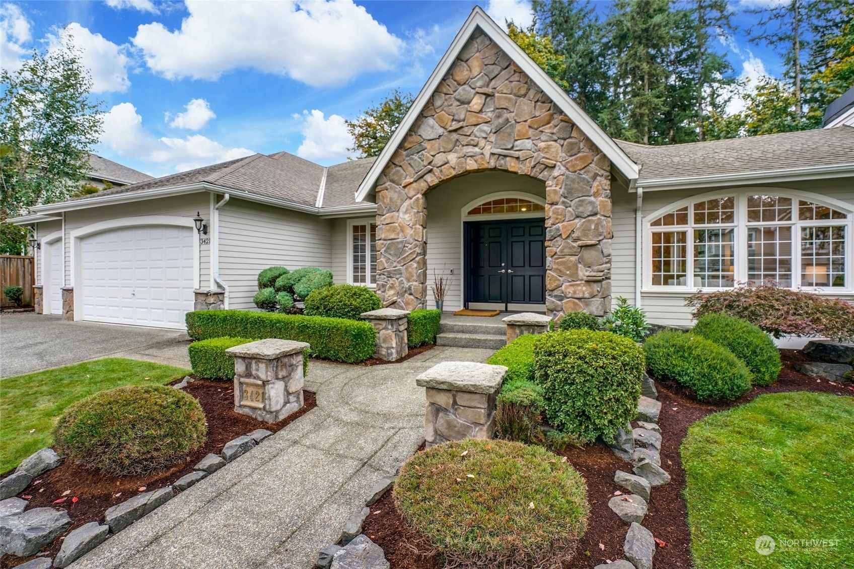 Property Photo: 3421 NE 23rd Place WA 98056