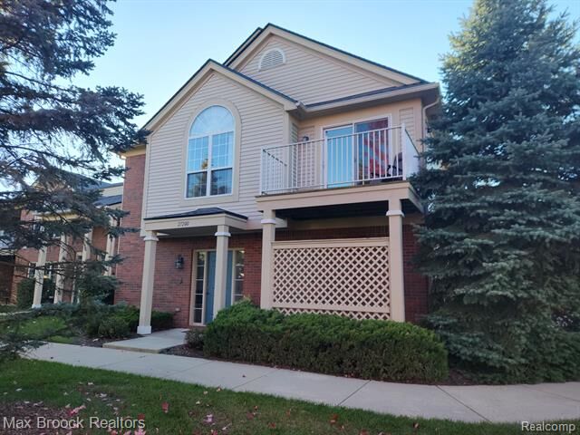 27200 Chesapeake Circle  Commerce Twp MI 48390 photo