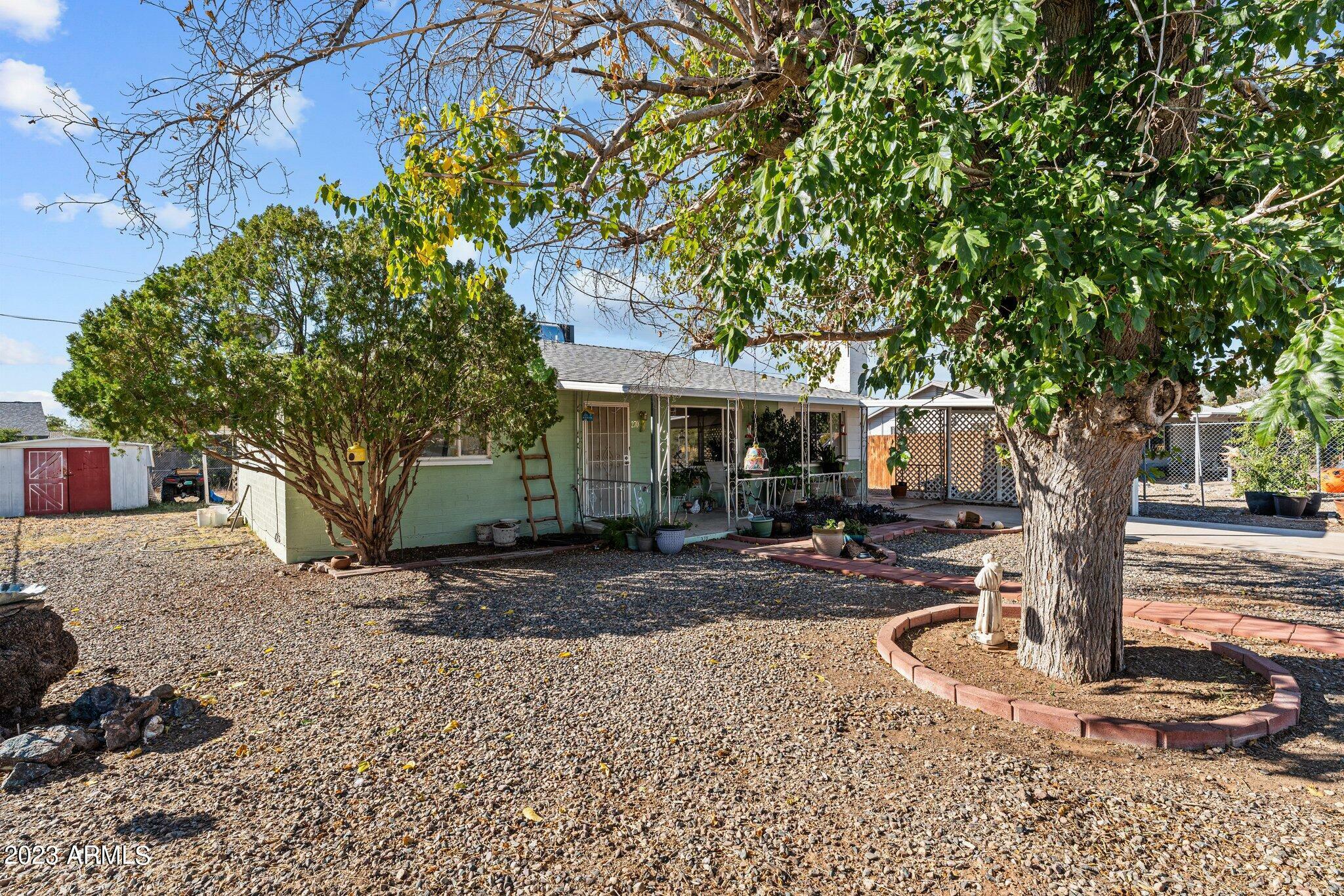 Property Photo:  270 Debs Circle  AZ 85342 