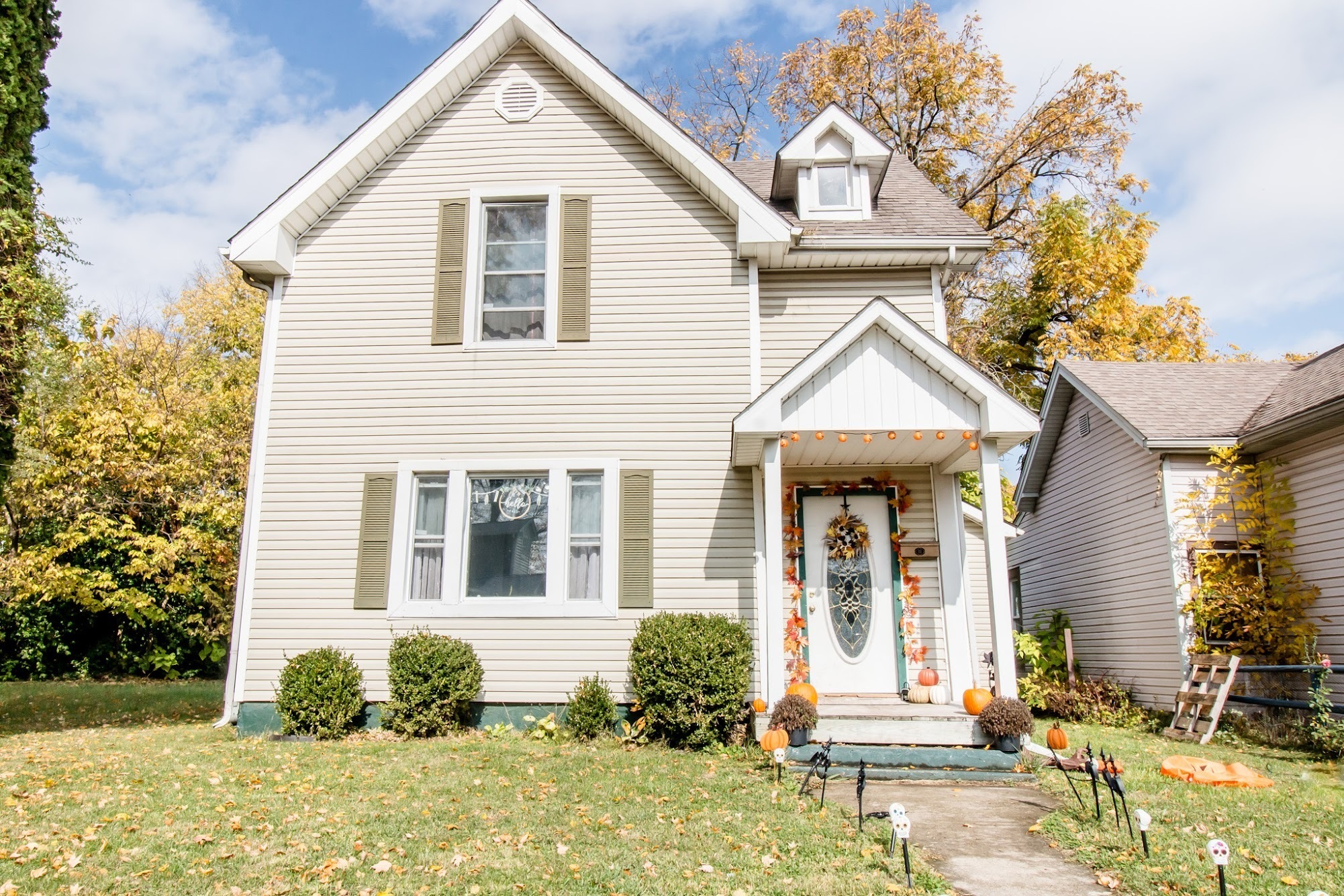 Property Photo: 542 W Taylor Street IN 46176