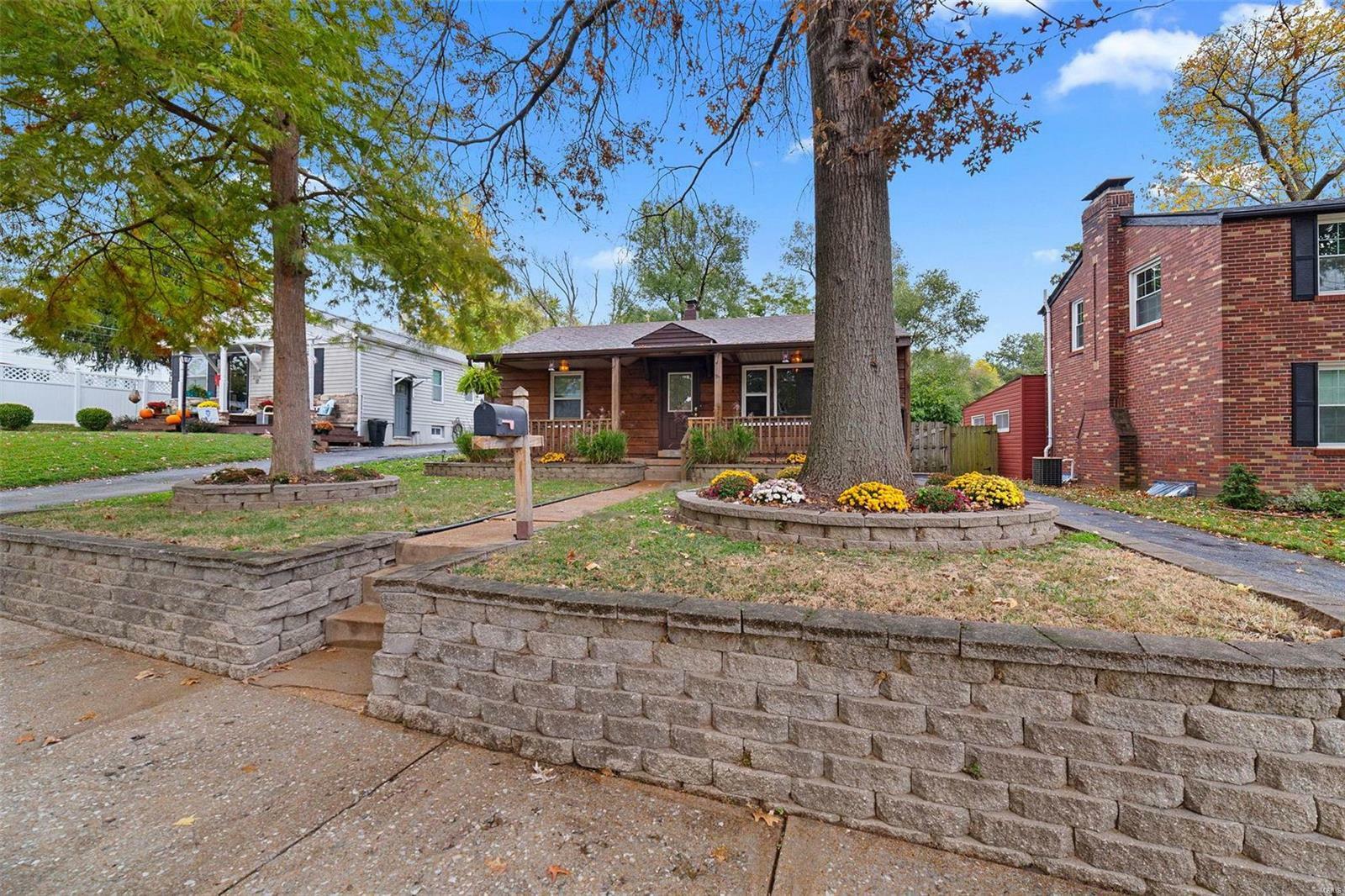 Property Photo:  2120 Bredell Avenue  MO 63143 