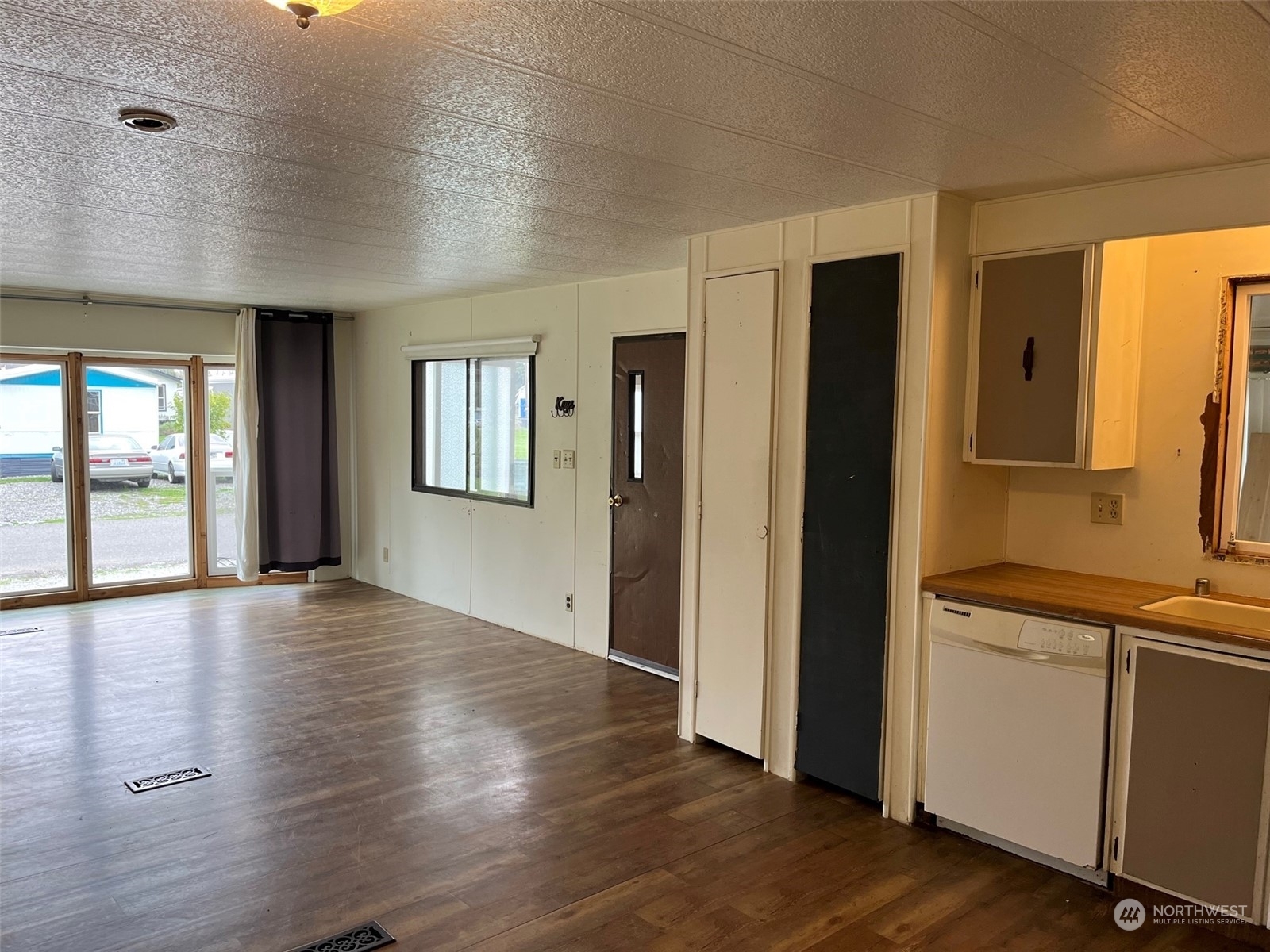 Property Photo: 4672 Birch Bay Lynden Road 71 WA 98230