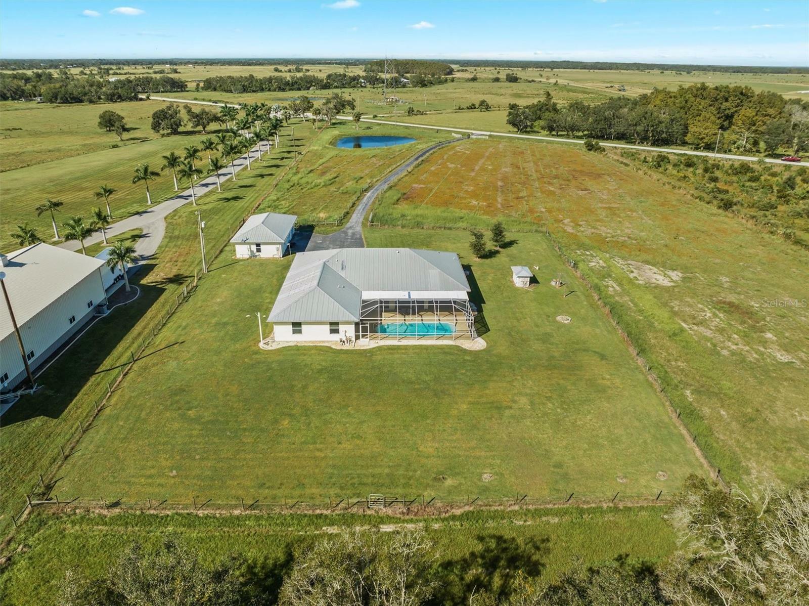 Property Photo: 5420 SW County Road 769 FL 34269