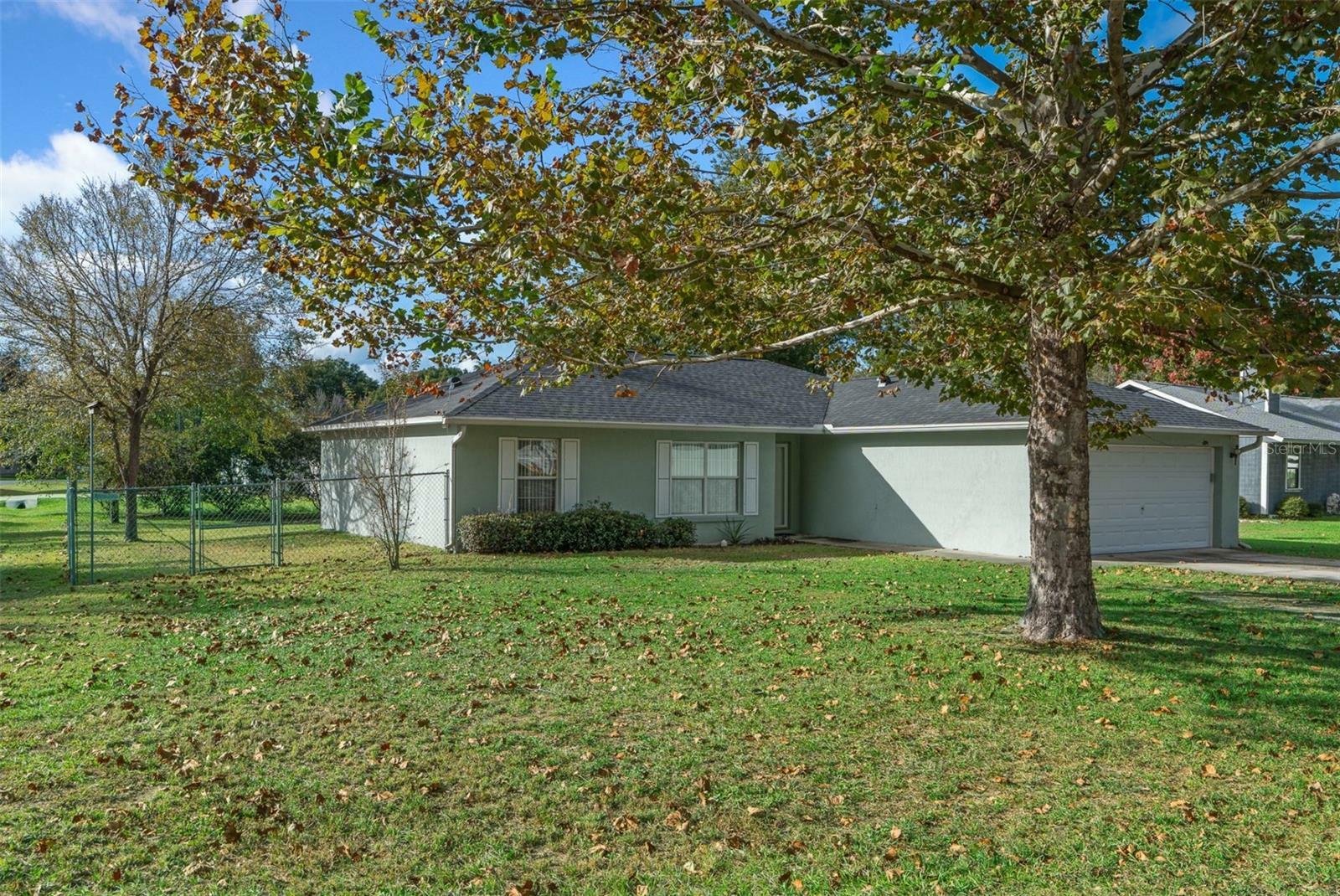 Property Photo:  102 Teak Loop  FL 34472 