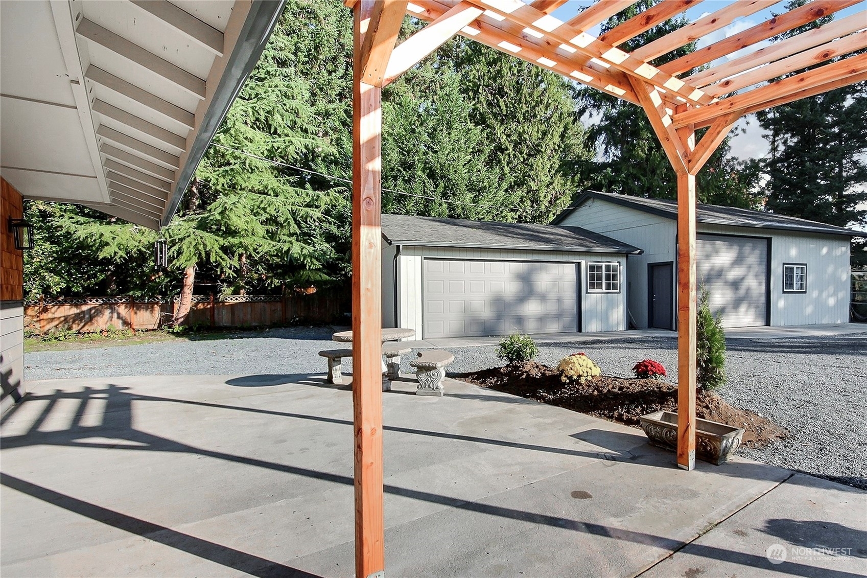 Property Photo:  9002 181st Avenue E  WA 98391 