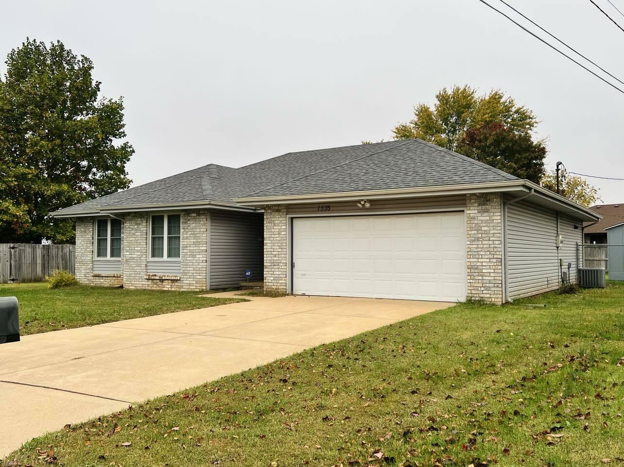 Property Photo:  1535 W Erie Court  MO 65807 