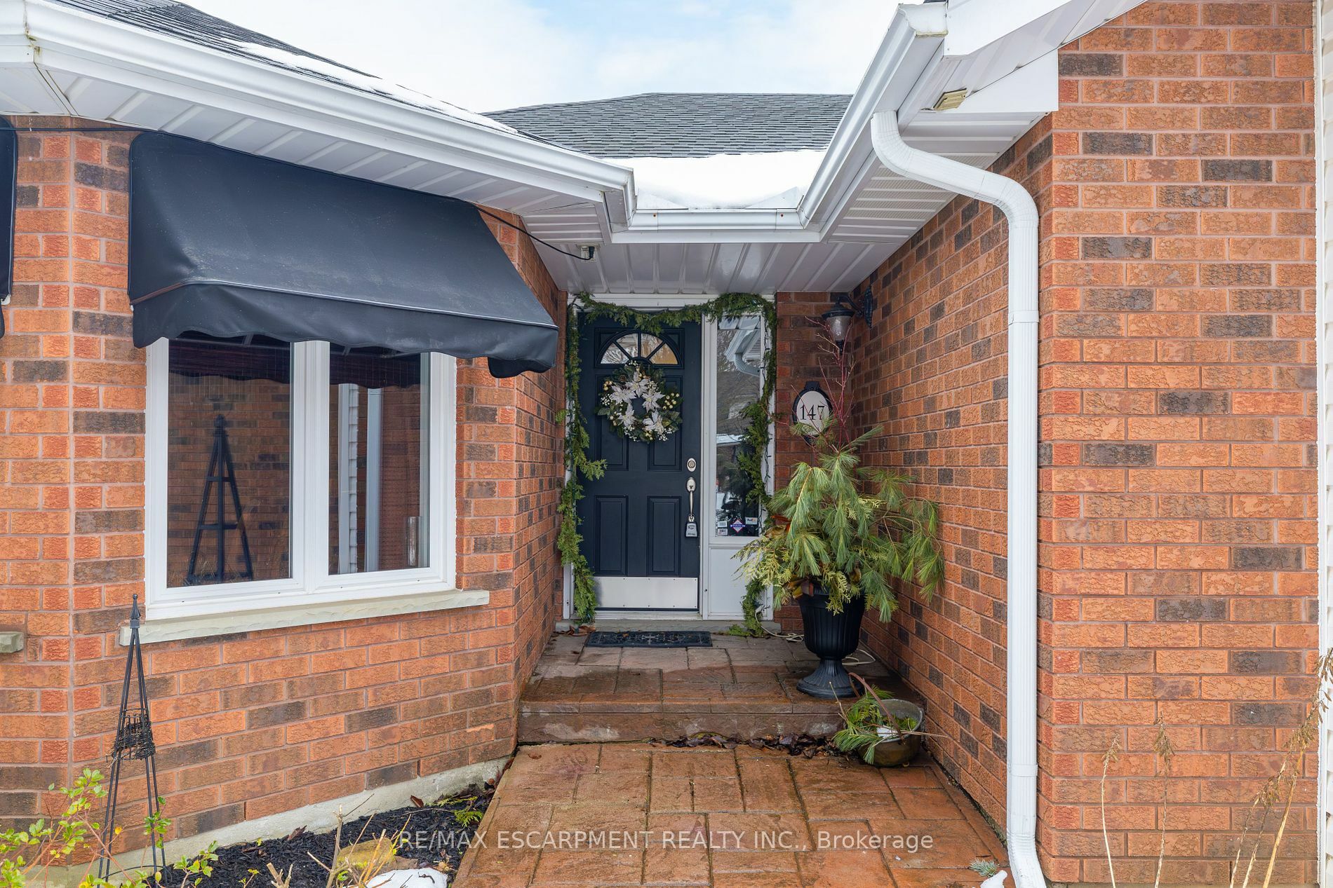 Property Photo: 147 Lous Blvd ON N0B2K0