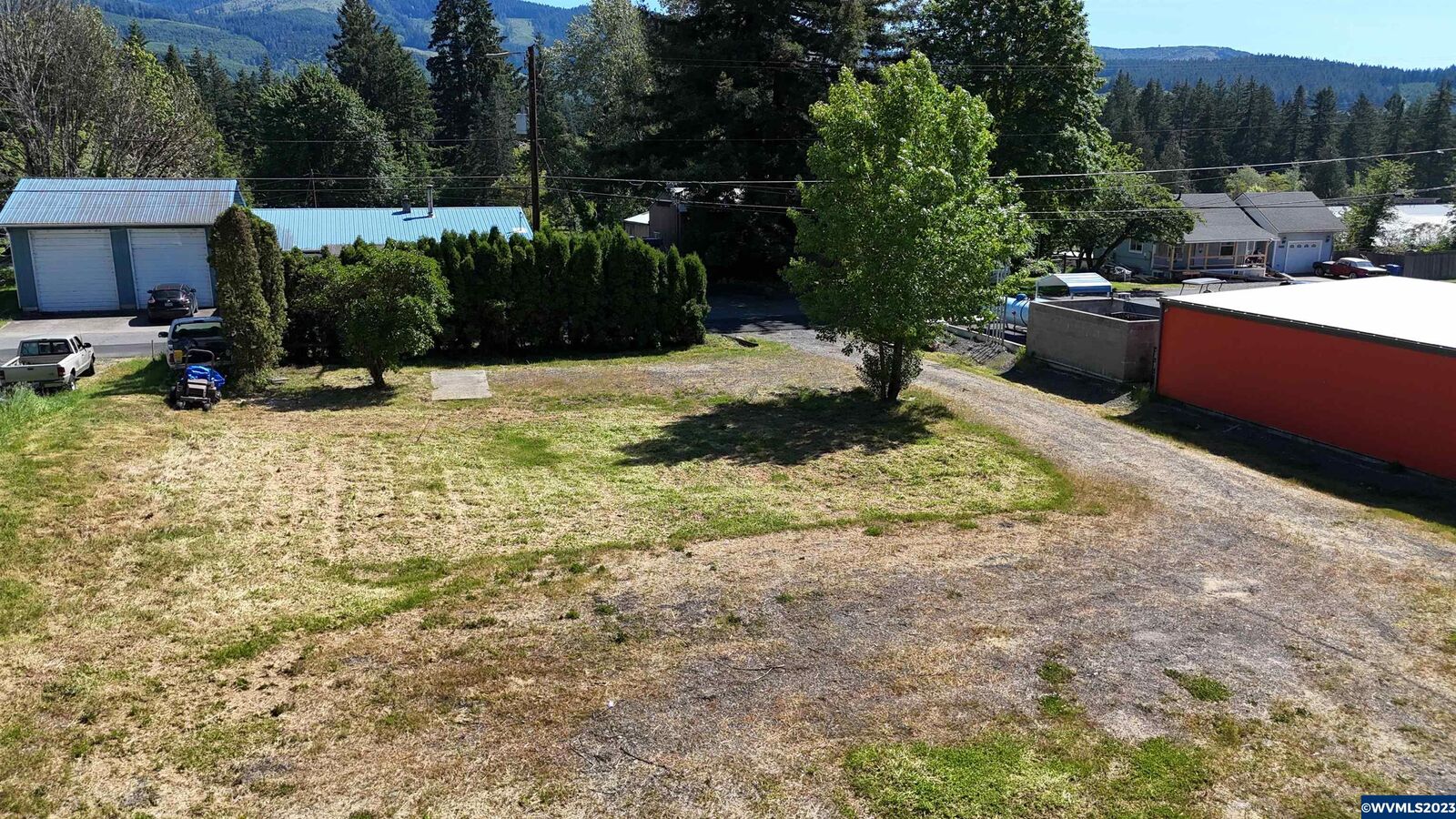 Property Photo:  849 NW Alder St  OR 97360 