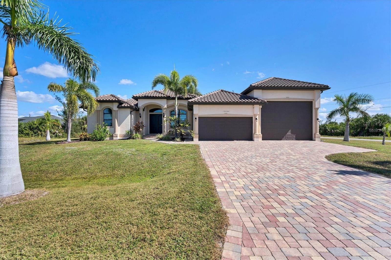 Property Photo:  10462 Sunday Drive  FL 33981 