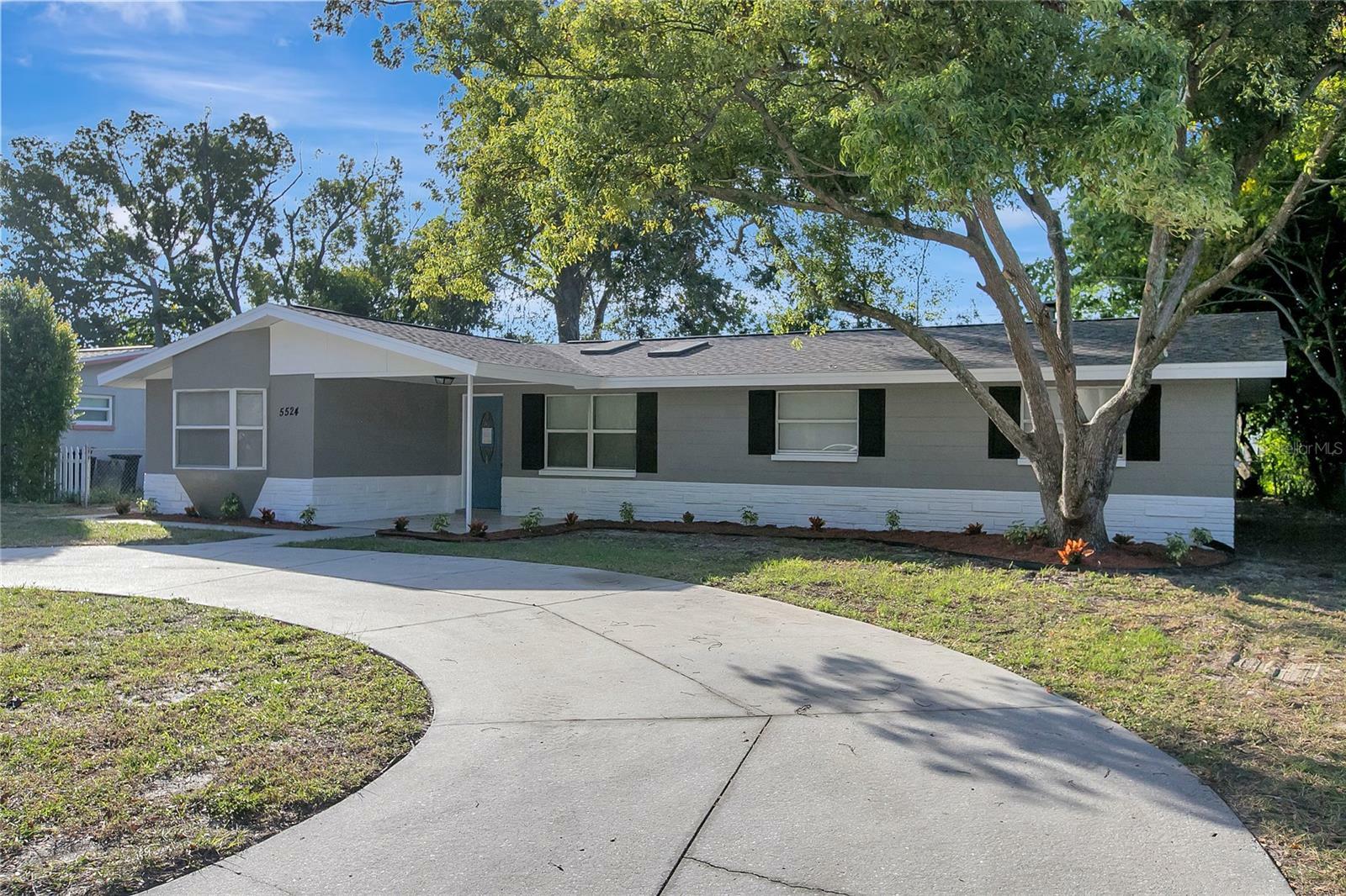 Property Photo:  5524 Ridgewood Drive  FL 34652 