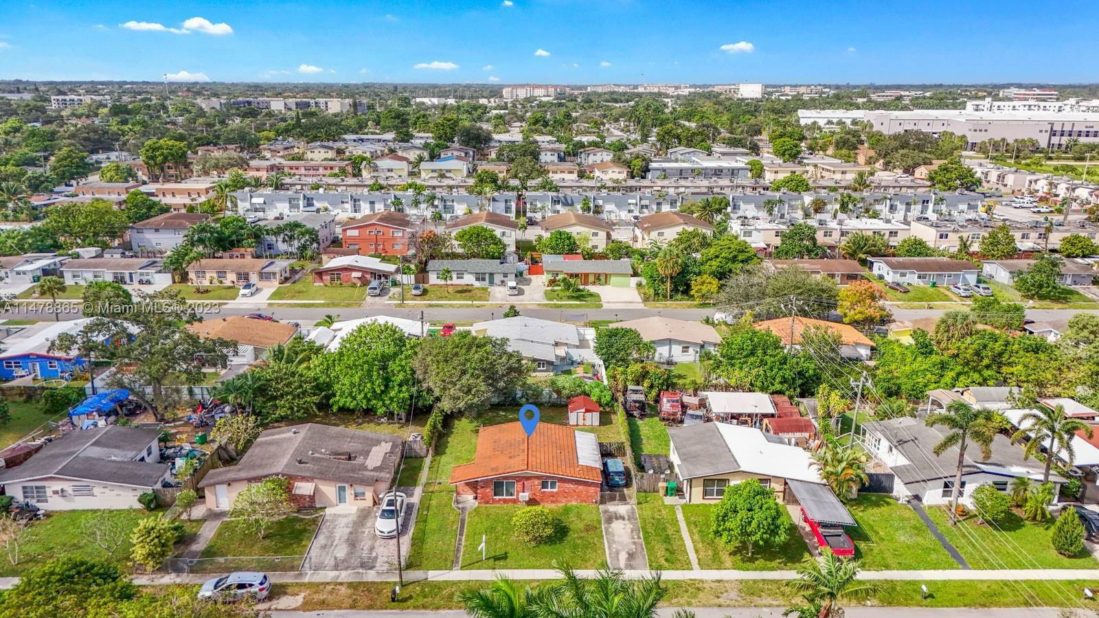 Property Photo: 3731 SW 58th Ave FL 33314