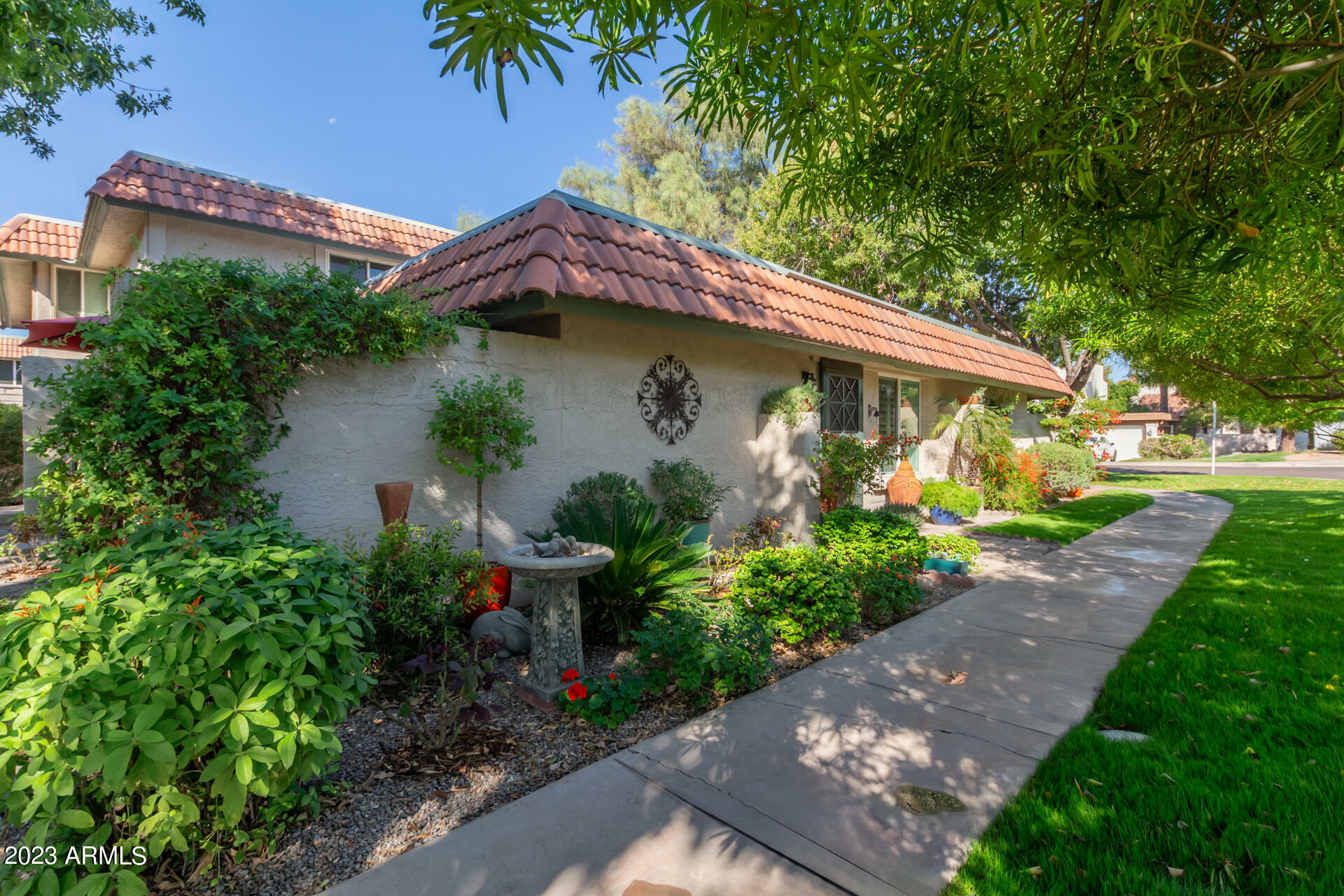 Property Photo: 5607 S Bounty Court B AZ 85283
