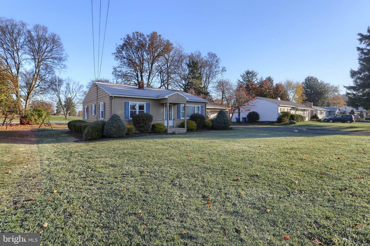 Property Photo:  33 Greystone Road  PA 17013 